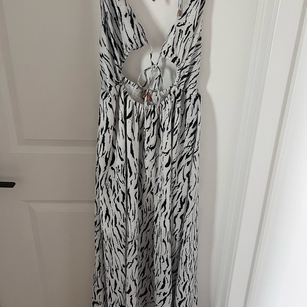 Zebra Print Maxi Cutout Halter Dress Size Medium - Picture 13 of 16